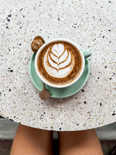 Lade das Bild in den Galerie-Viewer, Tasse mit Untersetzer -"Make it happen!"