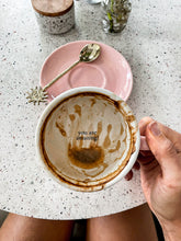 Lade das Bild in den Galerie-Viewer, Tasse mit Untersetzer - "You are amazing!"