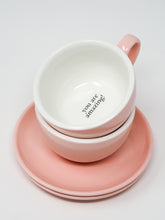 Lade das Bild in den Galerie-Viewer, 2 Tassen mit Untersetzer - "rosa"