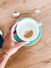 Lade das Bild in den Galerie-Viewer, Tasse mit Untersetzer - &quot;Aloha!&quot;
